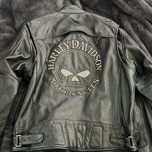 Harley Davidson genuine motorclothes. Men’s XL black leather jacket.